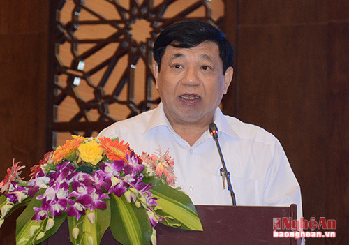 Đồng chí Nguyễn Xuân Đường - Phó Bí thư Tỉnh ủy, Chủ tịch UBND tỉnh phát biểu chào mừng tại Hội thảo.