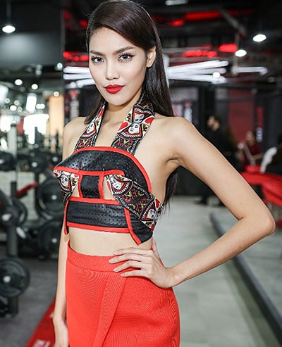 huong-giang-idol-pham-huong-trang-diem-dep-nhat-tuan-3