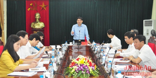 Đồng chí Nguyễn Đắc Vinh - Ủy viên Trung ương Đảng, Bí thư Tỉnh ủy chủ trì phiên làm việc