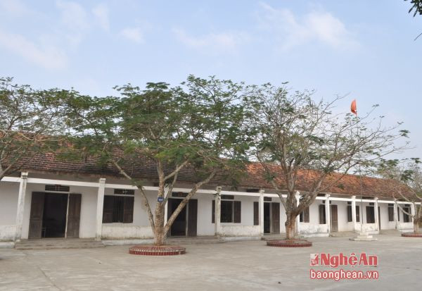 Trường Tiêu học Quỳnh Lâm được xây dựng cách đây gần 30 năm nhưng chưa được nâng cấp