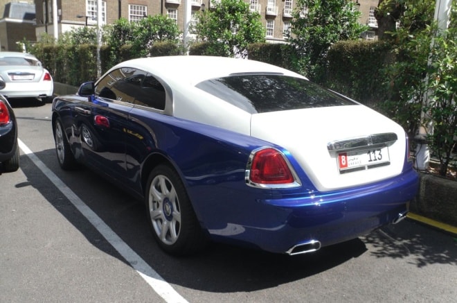 Wraith biển 113 đăng ký tại Các tiểu vương quốc Arab thống nhất (UAE).