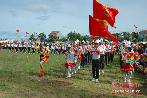 Hình ảnh lá cờ Tổ quốc, ảnh Bác