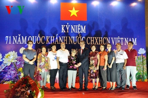 Đại sứ Đặng Minh Khôi tri ân người Việt Nam tại Trung Quốc.