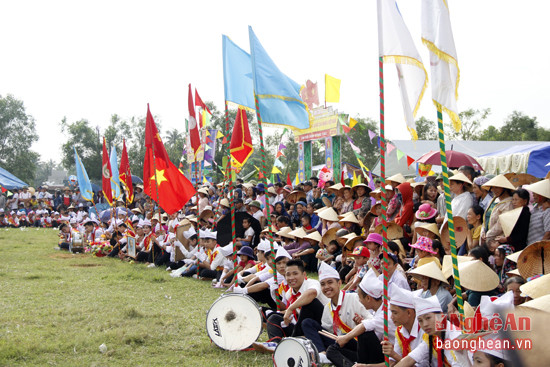 Lễ duyệt nghi thức là dịp để người dân xã Diễn Phong 