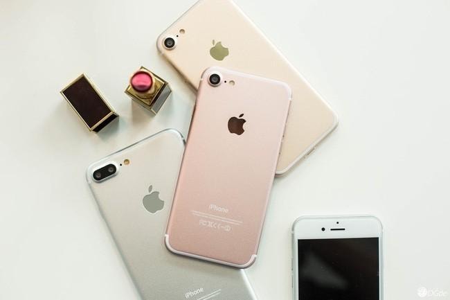 iPhone 7 co chip 2,4 GHz, 2 ban mau den hinh anh 1