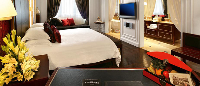 Grand Prestige Suite có thể thông với phòng Grand Premium Room đầy đủ tiện nghi, tạo không gian rộng rãi.