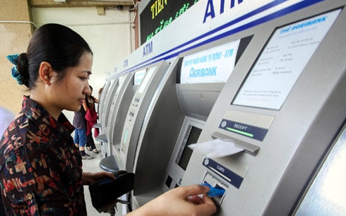 Để thực hiện các giao dịch ngân hàng được an toàn, khách hàng cần tuân thủ quy định về bảo mật thông tin.