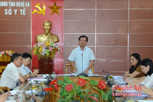 Đồng chí Hồ Phúc Hợp yêu cầu Sở Y tế Nghệ An làm tốt hơn việc đôn đốc các địa phương thực hiện Chỉ thị số 14/2005 của UBND tỉnh.
