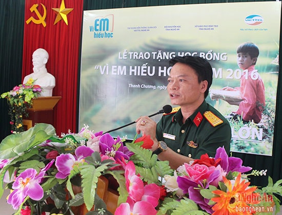 Thượng tá Hoàng Văn Luân - Giám đốc Chi nhánh Viettel Nghệ An cho biết: Chương trình 