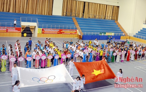 Tham dự giải năm nay có hơn 600 vận động viên đến từ các cơ quan, đơn vị trong khối.