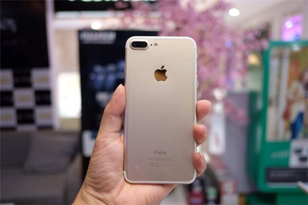 Có kích thước màn hình 5,5 inch như thật. (Ảnh: internet)