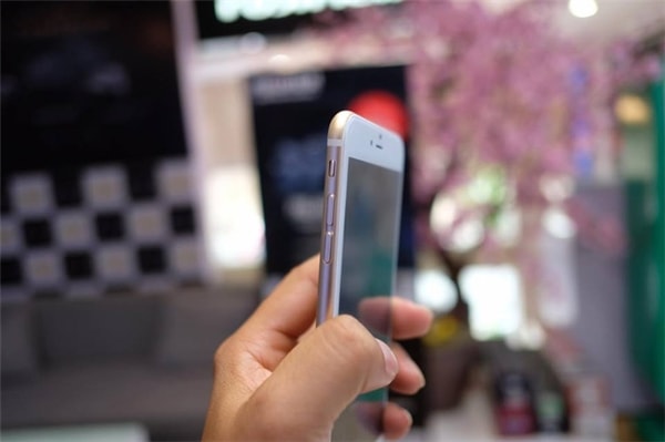 Giống với mẫu iPhone 7 chính hãng đến từng chi tiết. (Ảnh: internet)