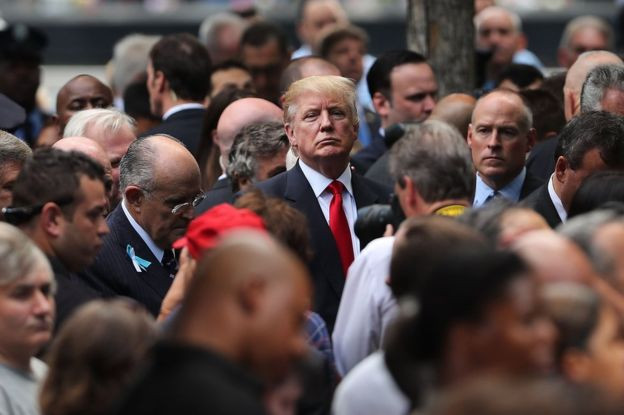 Ứng viên Trump tham dự lễ tưởng niệm các nạn nhân vụ khủng bố 11/9. Ảnh: Getty.