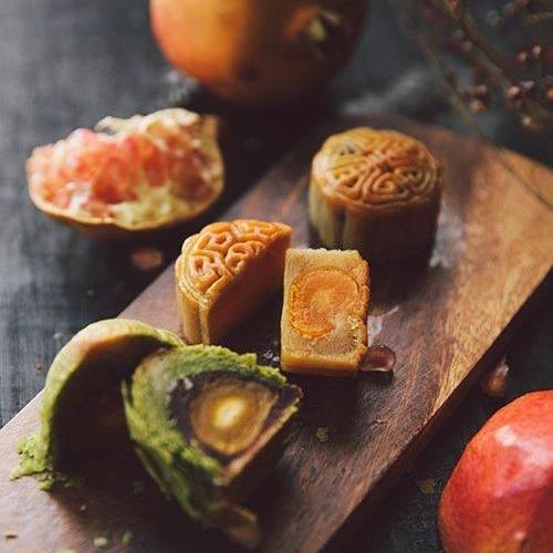 Bánh Trung thu chứa nhiều đường và chất béo, ăn nhiều không tốt với người tiểu đường, cao huyết áp. 