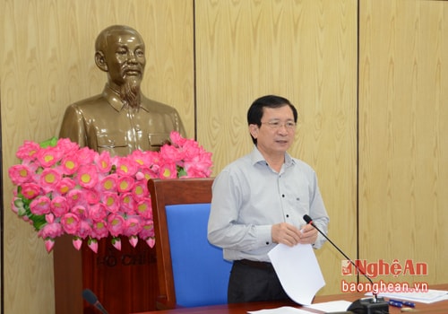 Đồng chí Phó Chủ tịch UBND tỉnh giao các sở ngành khẩn trương hoàn thiện dự thảo phân công trách nhiệm với tính khả thi cao, 