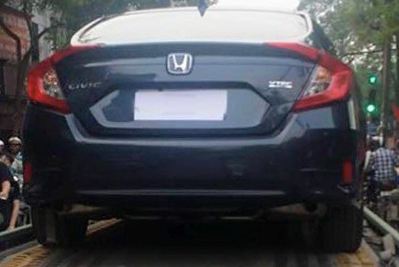  Honda Civic thế hệ thứ 10 xuất hiện trên đường phố Hà Nội hồi tháng 4.