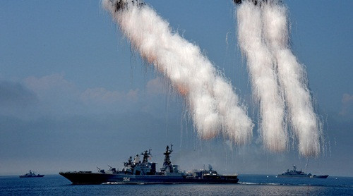 Tàu chống ngầm Đô đốc Tributs của Nga, một trong các tàu tham gia Joint Sea 2016. Ảnh: RT
