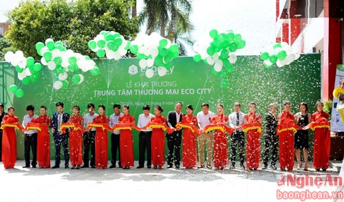 Lễ cắt băng khánh thành Trung tâm Thương mại Eco City