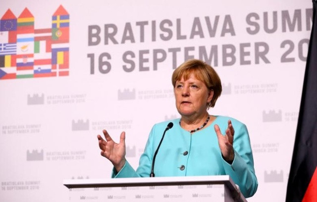 Thủ tướng Đức Angela Merkel phải đối mặt với nhiều thất bại trong các cuộc bầu cử địa phương do chính sách người tỵ nạn gây tranh cãi của bà. Ảnh: Reuters)