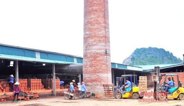 Công ty CP Tây Nghệ đầu tư xây dựng Nhà máy sản xuất gạch ngói Tuyneltại Cụm công nghiệp Cửa Nương - Đồng Thành.