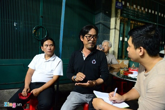 Chồng nghệ sĩ Ngân Quỳnh cũng đến viếng Minh Thuận.