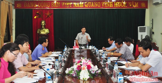 Đồng chí Nguyễn Văn Thông - Phó Bí thư Tỉnh ủy chủ trì cuộc giao ban