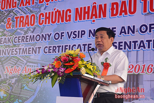 Chủ tịch UBND tỉnh Nguyễn Xuân Đường phát biểu tại buổi lễ.