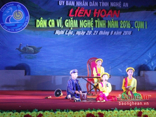 Tiết mục tham gia liên hoan của các CLB dân ca huyện Diễn Châu