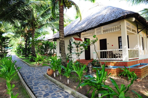 hai-khach-san-o-nha-trang-va-phu-quoc-bi-thu-hoi-sao