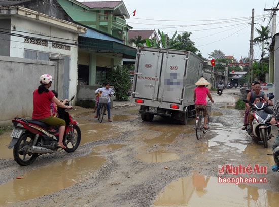 Đây là tuyến đường quan trọng, lưu lượng phương tiện tham gia giao thông  lớn.