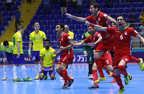 iran-loai-brazil-khoi-world-cup-futsal