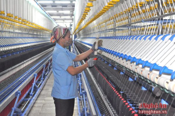 Dây chuyền chế biến sợi xuất khẩu của Công ty CP Dệt may Hoàng Thị Loan.