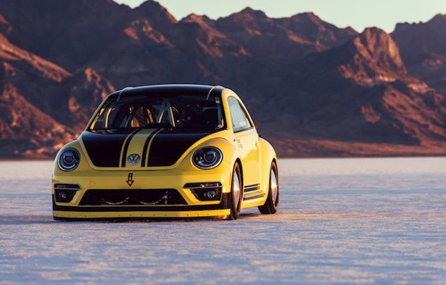 Tại lễ hội tốc độ tại cánh đồng muối Bonneville Salt Flats vừa qua, một chiếc Beetle được phát triển đặc biệt dưới sự điều khiển của phóng viên Preston Lerner đã chính thức lập kỷ lục tốc độ thế giới cho dòng xe khi đạt tới 330,11 km/h (tương đương 205,122 mph) trên quãng đường dài 1 dặm (1,6 km)