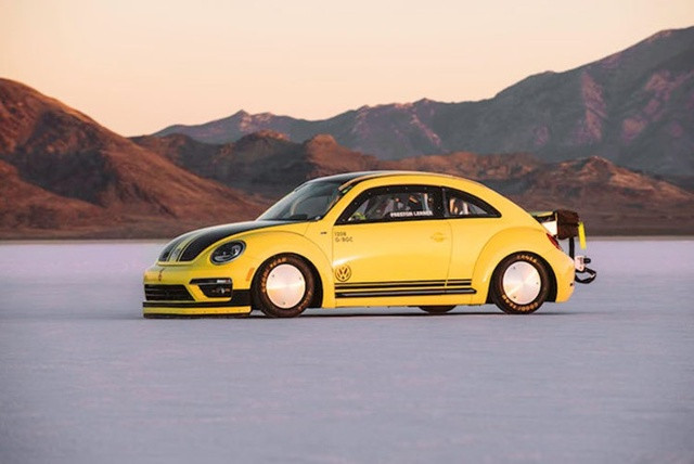 Volkswagen Beetle là một trong những dòng xe lâu đời và nổi tiếng nhất thế giới