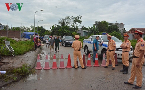 Lực lượng chức năng phong tỏa hiện trường