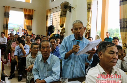 Ông Nguyễn Trọng Hùng xóm Mới thắc mắc về giới hạn quy hoạch các  dự án cong nghiệp tại địa bàn