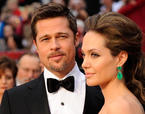 angelina jolie chan cac cuoc goi va tin nhan tu brad pitt hinh 0