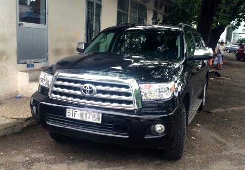 xe-khung-toyota-sequoia-2016-gia-6-ty-tai-viet-nam