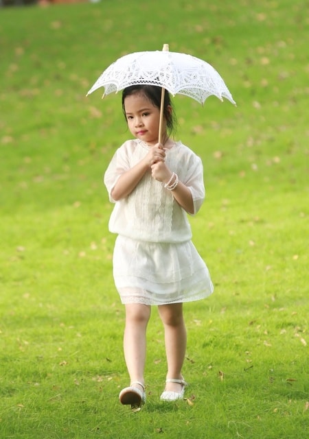 Vẻ đáng yêu, hồn nhiên của các người mẫu nhỏ tuổi thu hút khách mời.
