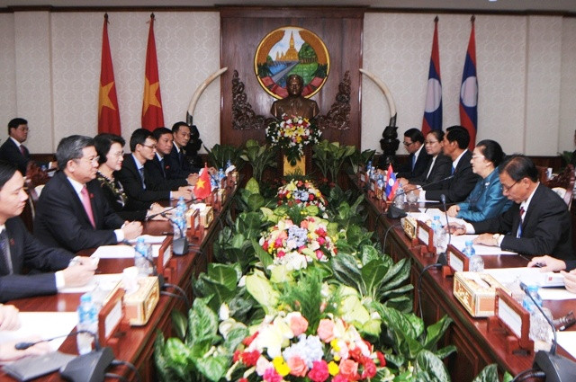 Chủ tịch Quốc hội Nguyễn Thị Kim Ngân hội đàm với Chủ tịch Quốc hội Lào Pany Yathotou -  Ảnh: Quochoi.vn