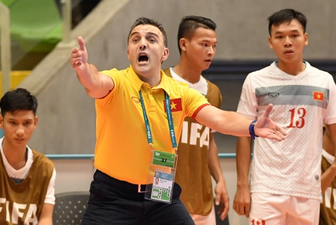 hlv-bruno-chia-tay-futsal-viet-nam