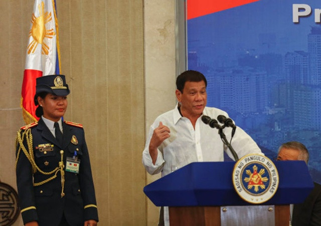 Tổng thống Duterte dành một phần của bài phát biểu để thông báo về tình hình an ninh trong nước, đặc biệt là ở Mindanao. Ảnh: Tuổi Trẻ