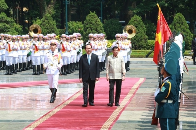 Nhận lời mời của Chủ tịch nước Trần Đại Quang, Tổng thống nước Cộng hòa Philippines Rodrigo Roa Duterte đã thăm chính thức Việt Nam từ ngày 28-29/9. (Ảnh: M.C)