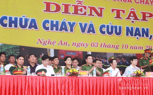 Đại biểu tham dự buổi diễn tập.