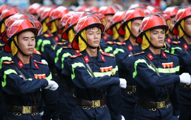 Lực lượng Cảnh sát phòng cháy, chữa chay tham gia diễu binh tại Quảng trường Ba Đình  nhân kỷ niệm 70 năm Cách mạng Tháng Tám và Quốc khánh 02/9/2015. 