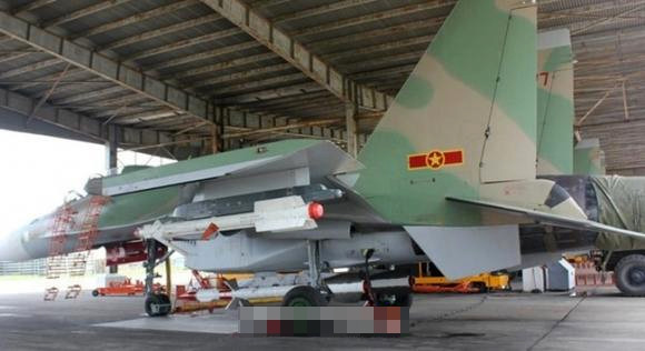 Theo số liệu của SIPRI, tính đến năm 2004 Việt Nam đã mua hơn 100 tên lửa Kh-29, để trang bị trên các chiến đấu cơ Su-22M4 và Su-30MK2 của Không quân Việt Nam.