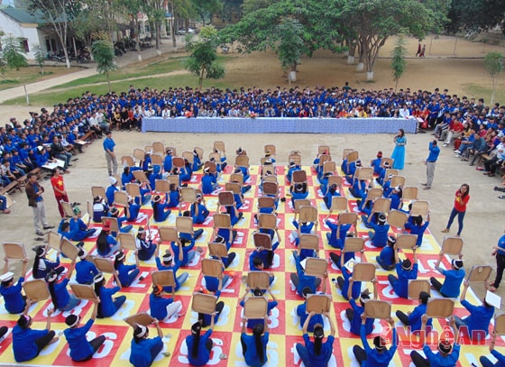 Cuộc thi rung chuông vàng của trường THTP Quế Phong