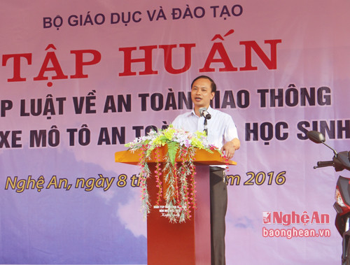 Ông Dương Văn Bá – Phó Vụ trưởng Vụ công tác học sinh sinh viên – Bộ Giáo dục và Đào tạo