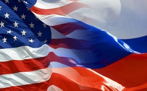 Ngày 3/10, Tổng thống Nga Vladimir Putin đã ký sắc lệnh đình chỉ thỏa thuận với Mỹ về vấn đề hạt nhân mà 2 bên đạt được năm 2000. Hai ngày sau đó , Nga lại đình chỉ thêm thỏa thuận hợp tác nghiên cứu hạt nhân và năng lượng sạch với Mỹ. Về phía Mỹ, cũng trong ngày 3/10, chính quyền Washington đã đình chỉ cuộc đàm pháo song phương về hòa bình Syria. Theo giới phân tích và quan sát, đây có thể là giai đoạn khó khăn giữa 2 quốc gia vì những tranh cãi trong cuộc xung đột ở Ukraina và khủng hoảng Syria.