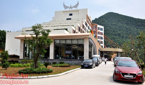Toàn cảnh khách sạn Mường Thanh Diễn Lâm
